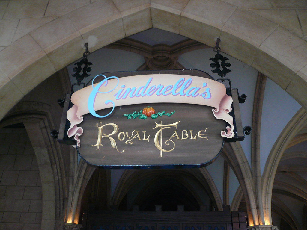 Cinderella’s Royal Table Character Dining